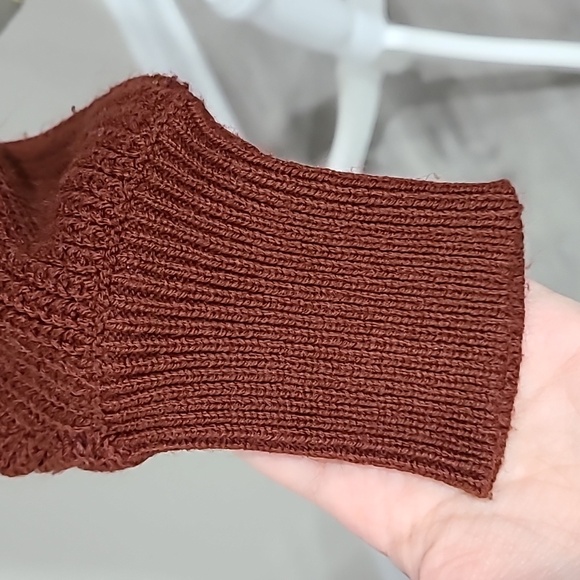 Seven Sisters Brown Sweater - Picture 4 of 7